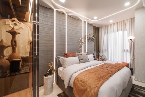 Condo in Khlong San, Bangkok, Thailand, 2 bedrooms  № 126433 - photo 14