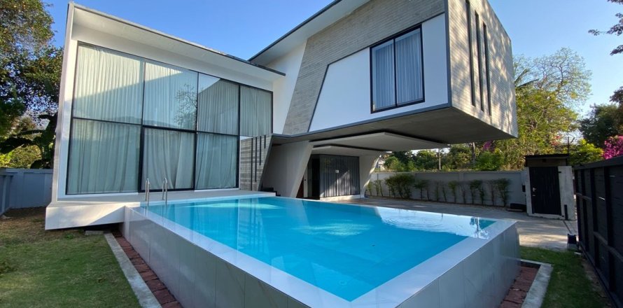 House in Chiang Mai, Thailand 3 bedrooms № 120326