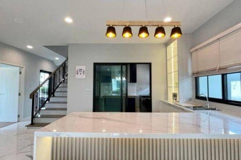 House in Samut Prakan, Thailand 4 bedrooms № 123883 - photo 21