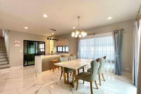House in Samut Prakan, Thailand 4 bedrooms № 123883 - photo 7