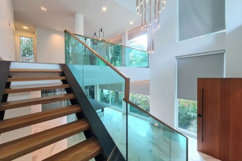 Townhouse in Khlong Toei, Bangkok, Thailand 3 bedrooms № 123884 - photo 8