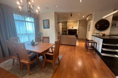 Condo in Watthana, Bangkok, Thailand, 3 bedrooms № 123885 - photo 9