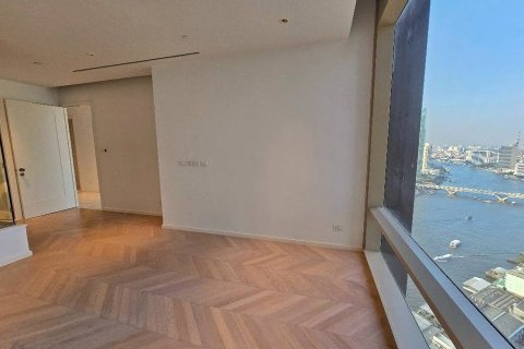 Condo in Sathon, Bangkok, Thailand, 2 bedrooms № 123881 - photo 16