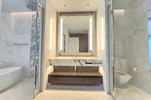 Condo in Sathon, Bangkok, Thailand, 2 bedrooms № 123881 - photo 7