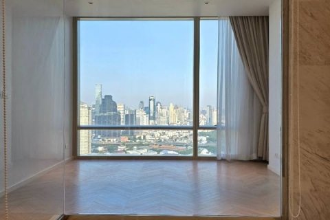 Condo in Sathon, Bangkok, Thailand, 2 bedrooms № 123881 - photo 19