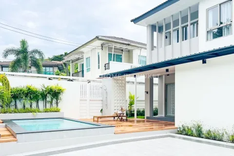 House in Kathu, Thailand 4 bedrooms № 131343