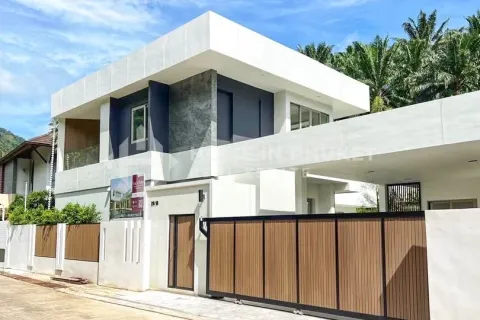 House in Kathu, Thailand 4 bedrooms № 131344 - photo 14