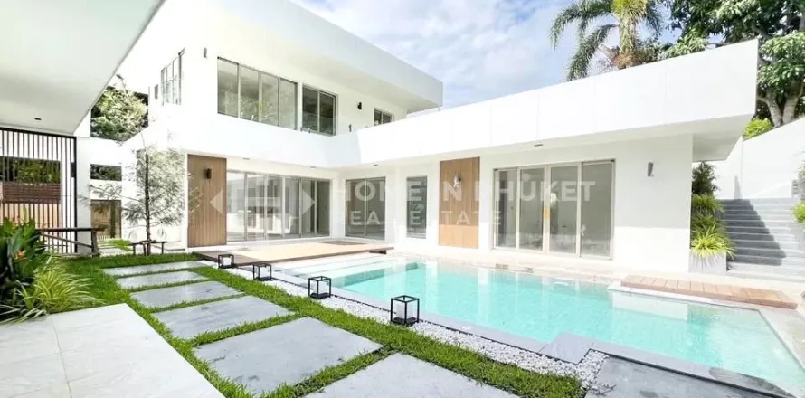 House in Kathu, Thailand 4 bedrooms № 131344