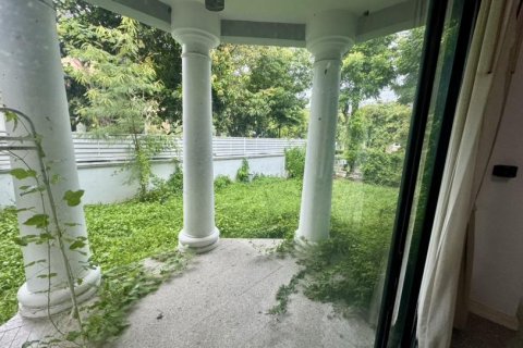 Дом в Бангкоке, Таиланд с 4 спальнями  № 108666 - фото 16