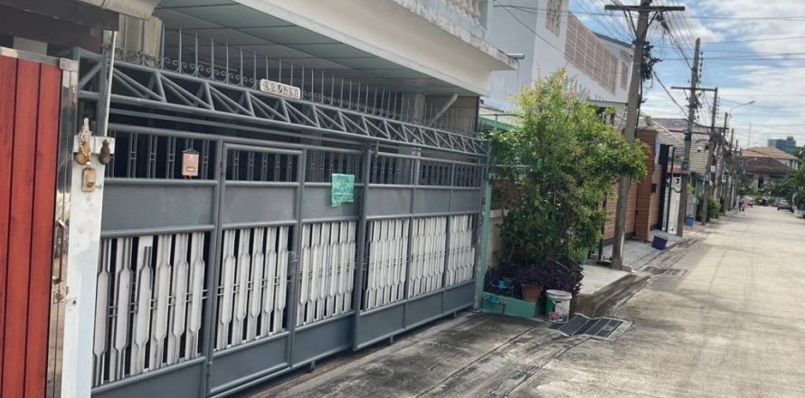 Townhouse in Bangkok, Thailand 3 bedrooms № 144507