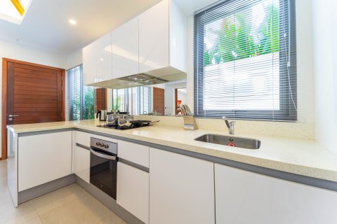 Villa in Phuket, Thailand 3 bedrooms № 142214 - photo 11