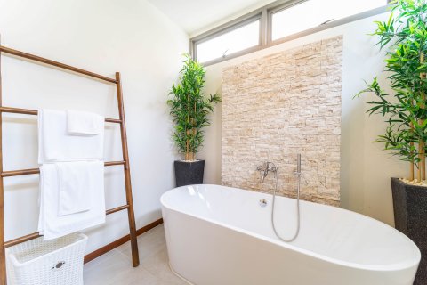 Villa in Phuket, Thailand 3 bedrooms № 142214 - photo 18