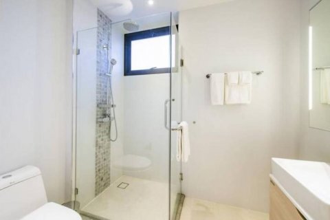 Condo in Bang Tao, Thailand, 1 bedroom  № 104240 - photo 5