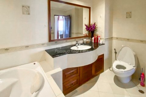 Condo in Bang Lamung, Thailand, 2 bedrooms № 125720 - photo 11