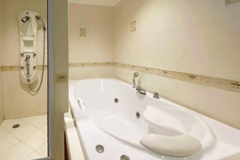 Condo in Bang Lamung, Thailand, 2 bedrooms № 125720 - photo 13