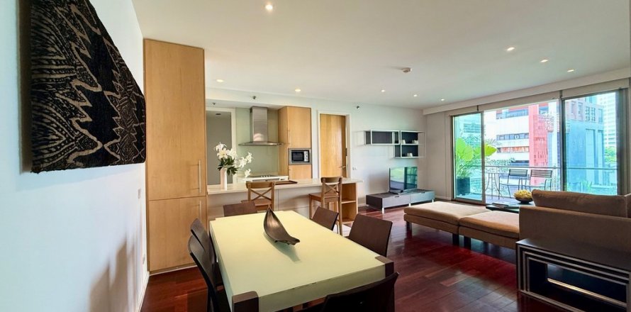 Condo in Bangkok, Thailand, 2 bedrooms  № 123550