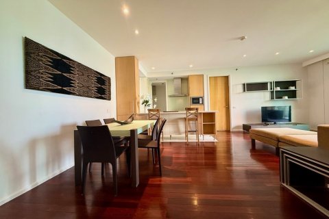 Condo in Bangkok, Thailand, 2 bedrooms  № 123550 - photo 8