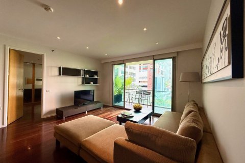 Condo in Bangkok, Thailand, 2 bedrooms  № 123550 - photo 5