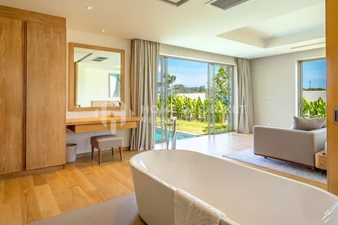 House in Phuket, Thailand 4 bedrooms № 131580 - photo 12