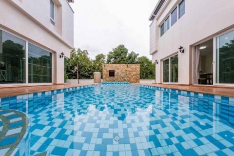 Villa in Ko Kaeo, Thailand 4 bedrooms № 104333 - photo 8