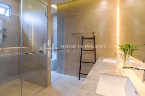 House in Phuket, Thailand 6 bedrooms № 130988 - photo 17