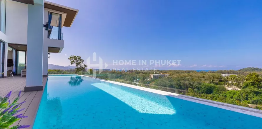 House in Phuket, Thailand 6 bedrooms № 130988