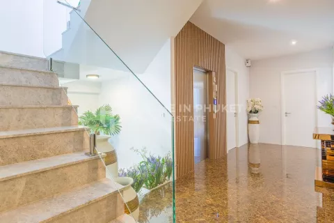 House in Phuket, Thailand 6 bedrooms № 130988 - photo 28