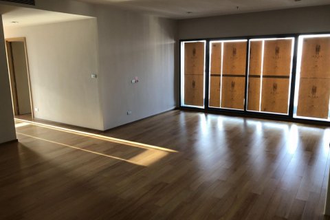 Кондоминиум с 3 спальнями в Клонг Тоэй, Бангкок, Таиланд № 123712 - фото 2