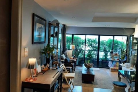 Кондоминиум с 2 спальнями в Сатхоне, Бангкок, Таиланд № 123708 - фото 18