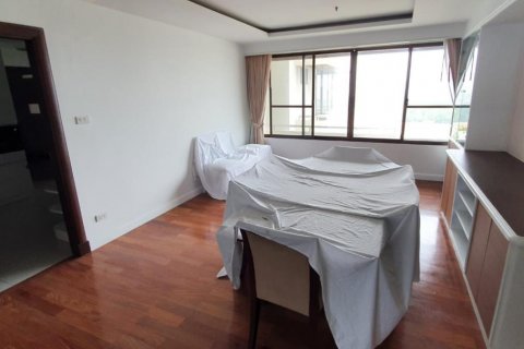 Condo in Khlong Toei, Bangkok, Thailand, 3 bedrooms  № 123711 - photo 12