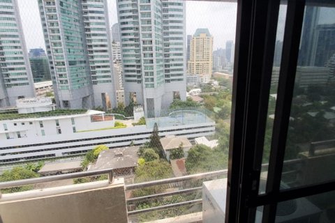 Condo in Khlong Toei, Bangkok, Thailand, 3 bedrooms  № 123711 - photo 5