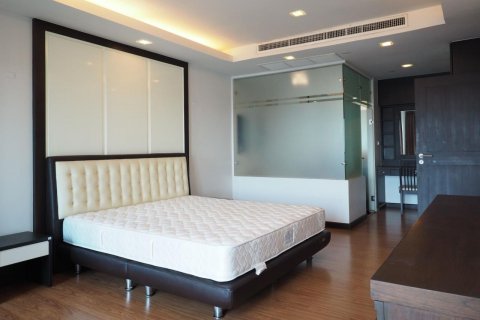 Condo à Sathon, Bangkok, Thaïlande, 3 chambres  № 123709 - photo 22