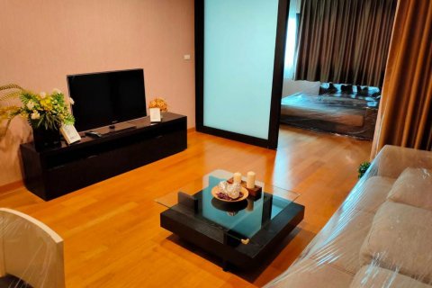 Condo in Sathon, Bangkok, Thailand, 1 bedroom  № 123710 - photo 1