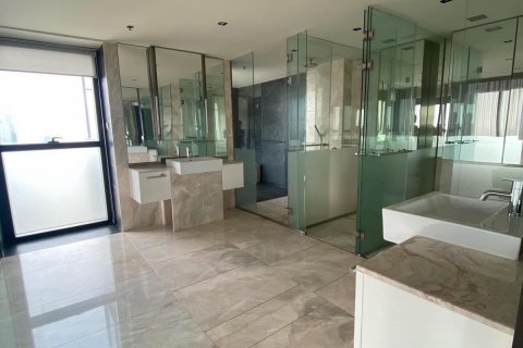 Кондоминиум с 4 спальнями в Бангкоке, Таиланд № 130643 - фото 11