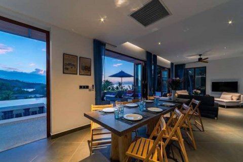 Villa in Surat Thani, Thailand 4 bedrooms № 86870 - photo 10