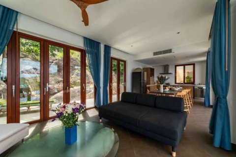 Villa in Surat Thani, Thailand 4 bedrooms № 86870 - photo 6