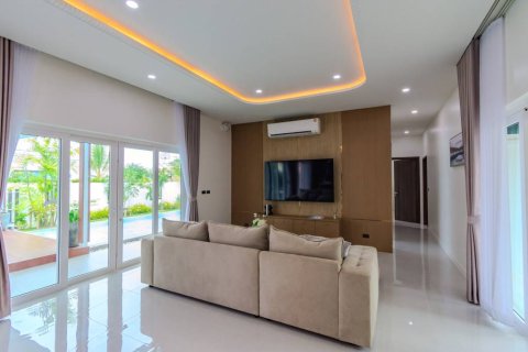 Вилла в Хуа Хине, Таиланд с 3 спальнями  № 86874 - фото 5