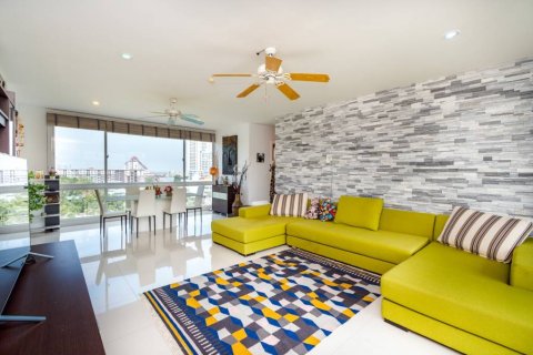 Кондоминиум с 3 спальнями в Хуа Хине, Таиланд № 86301 - фото 1