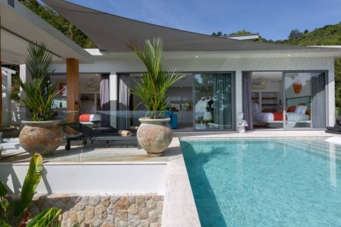 Villa in Ko Samui, Thailand 2 bedrooms № 132401 - photo 1