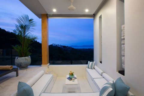 Villa in Ko Samui, Thailand 3 bedrooms № 132398 - photo 4