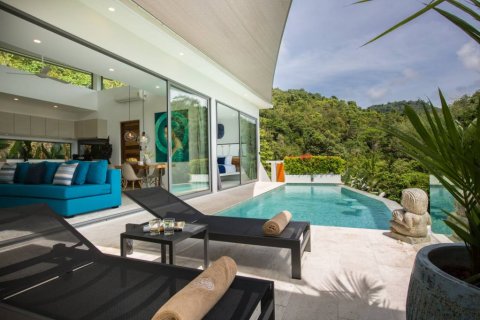 Villa in Ko Samui, Thailand 3 bedrooms № 132398 - photo 1