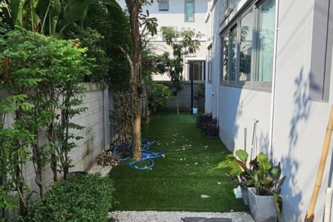 Дом в Бангкоке, Таиланд с 4 спальнями  № 132402 - фото 4