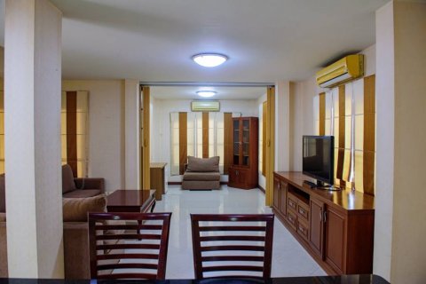 Дом в Бангкоке, Таиланд с 3 спальнями  № 132403 - фото 5