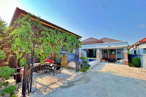 House in Pattaya, Thailand 3 bedrooms № 125543 - photo 2