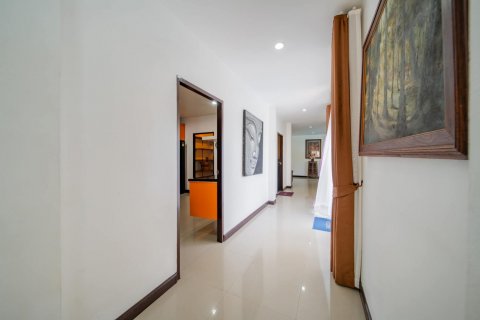 House in Pattaya, Thailand 4 bedrooms № 125542 - photo 22