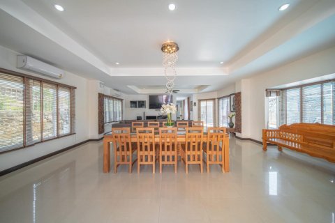 House in Pattaya, Thailand 4 bedrooms № 125542 - photo 7