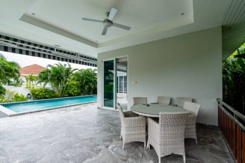 Villa in Hua Hin, Thailand 3 bedrooms № 106891 - photo 3