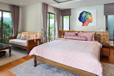 House in Phuket, Thailand 4 bedrooms № 131418 - photo 12