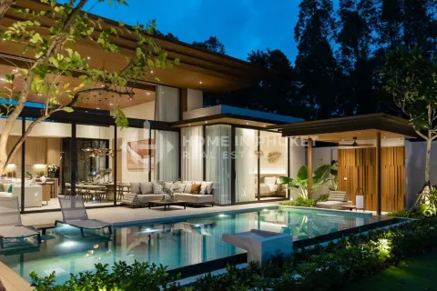 House in Phuket, Thailand 3 bedrooms № 131421 - photo 1