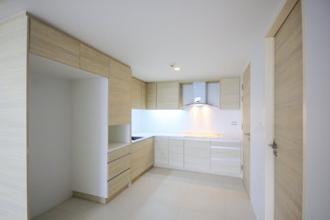 Condo in Hua Hin, Thailand, 2 bedrooms  № 125222 - photo 13